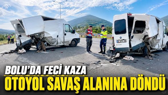 TEM'de minibüs ile hafif ticari araç çarpıştı: 5 yaralı