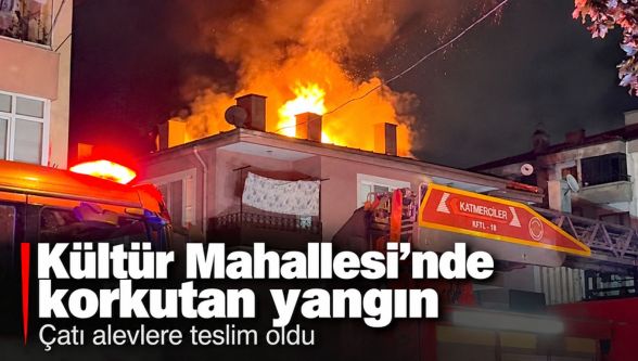 Bolu'da 3 katlı evin çatısı alevlere teslim oldu: Mahalleli sokağa döküldü