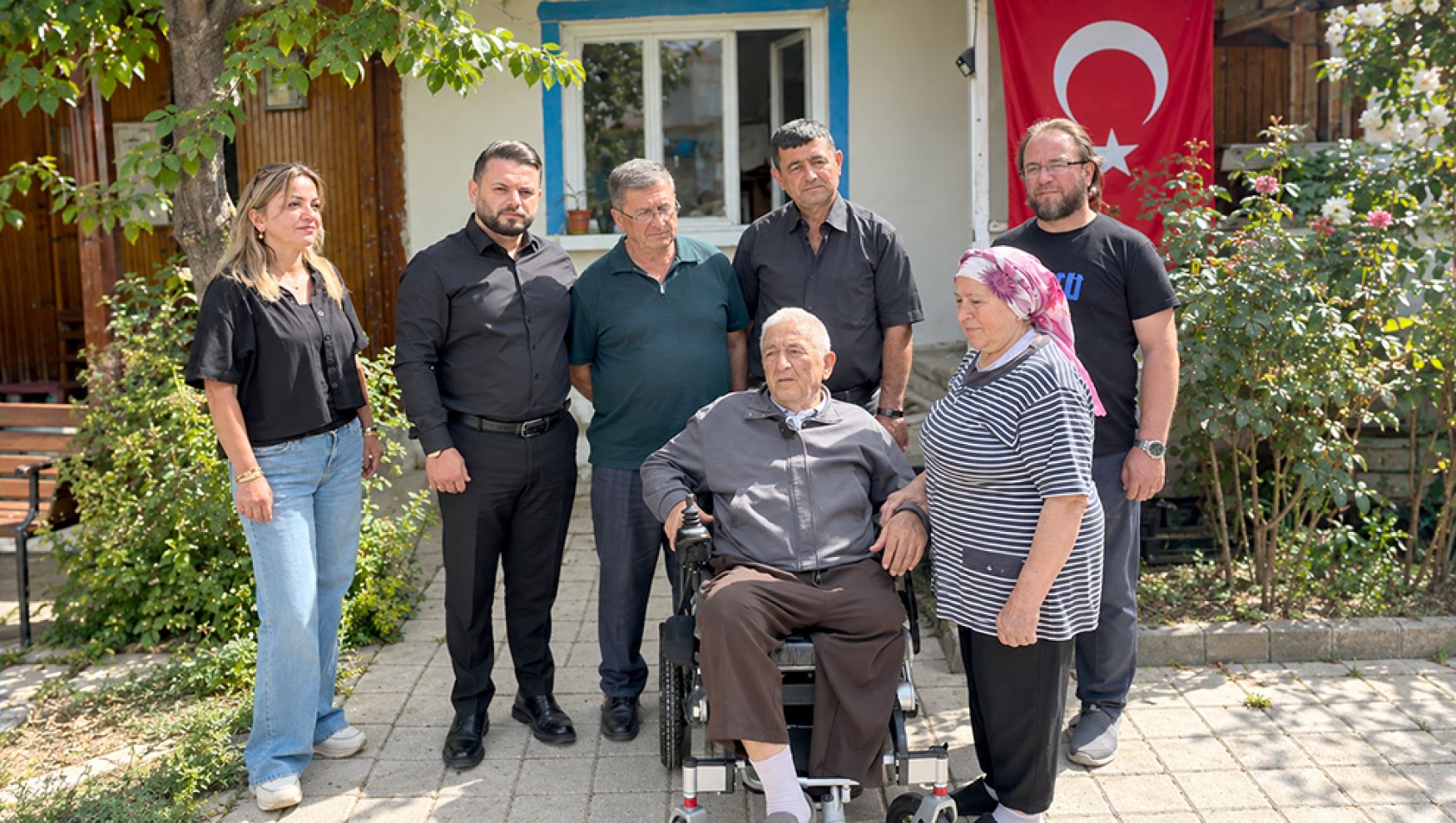 Muhtarlar tek yürek oldu: Akülü sandalye ihtiyacı kısa sürede karşılandı