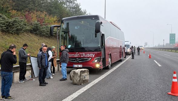 TEM'in Bolu geçişinde zincirleme kaza! 3 araç birbirine girdi